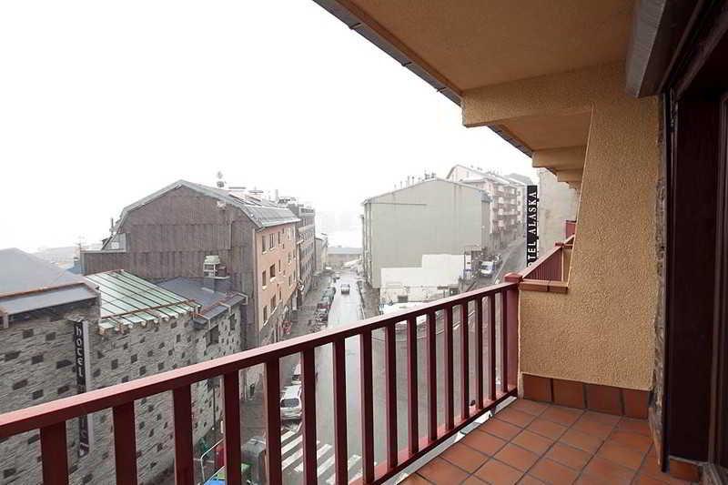 Kione Calgary Lägenhet Pas De La Casa Exteriör bild
